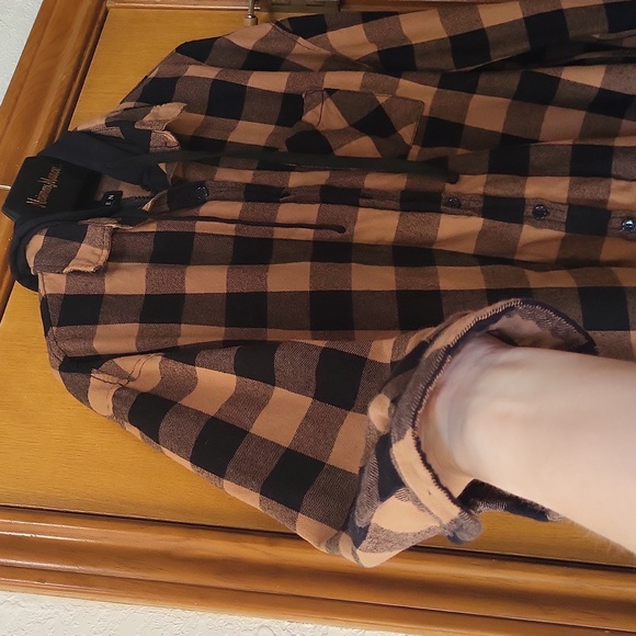 RISEN LOS ANGELES plaid shacket - Picture 3 of 8